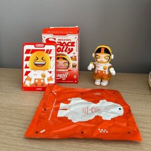 POP MART Mega Space Molly Emoji Series LMAO confirmed box